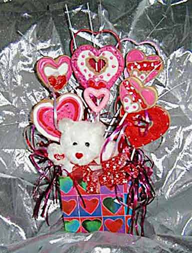 Send beautiful Valentine's Day candy bouquets from your heart 